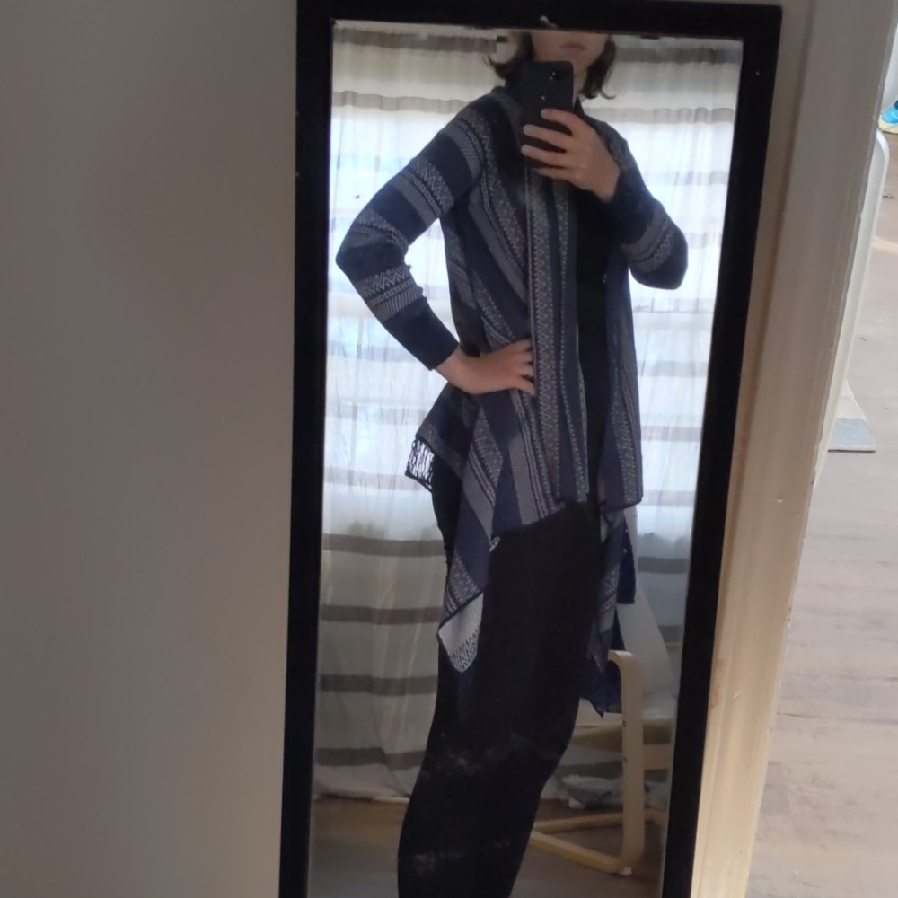 Cardigan/sweater - Picture 2 of 3